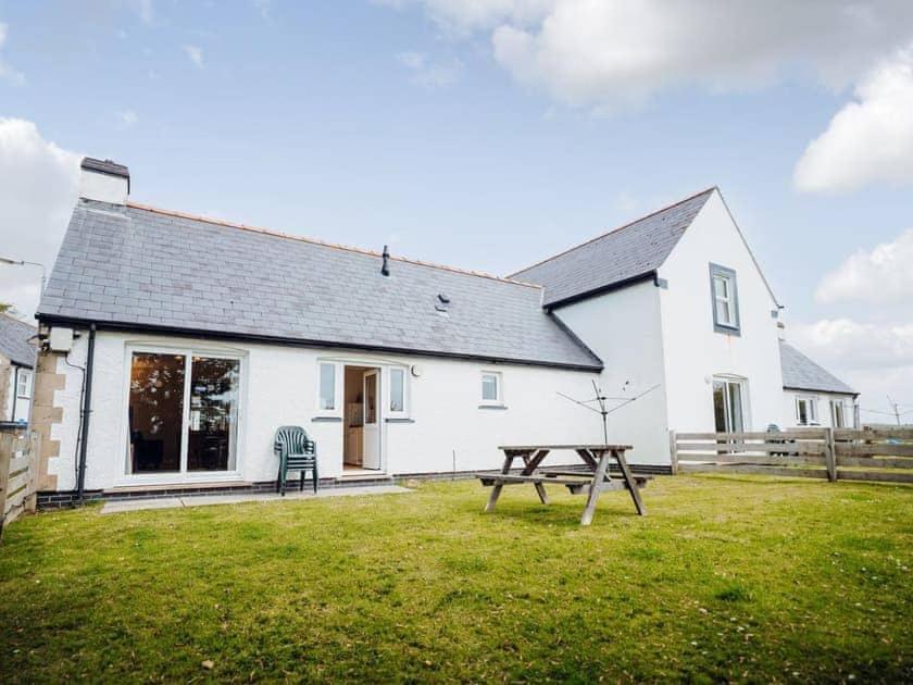 Celtic Haven Hotel Lydstep Bagian luar foto