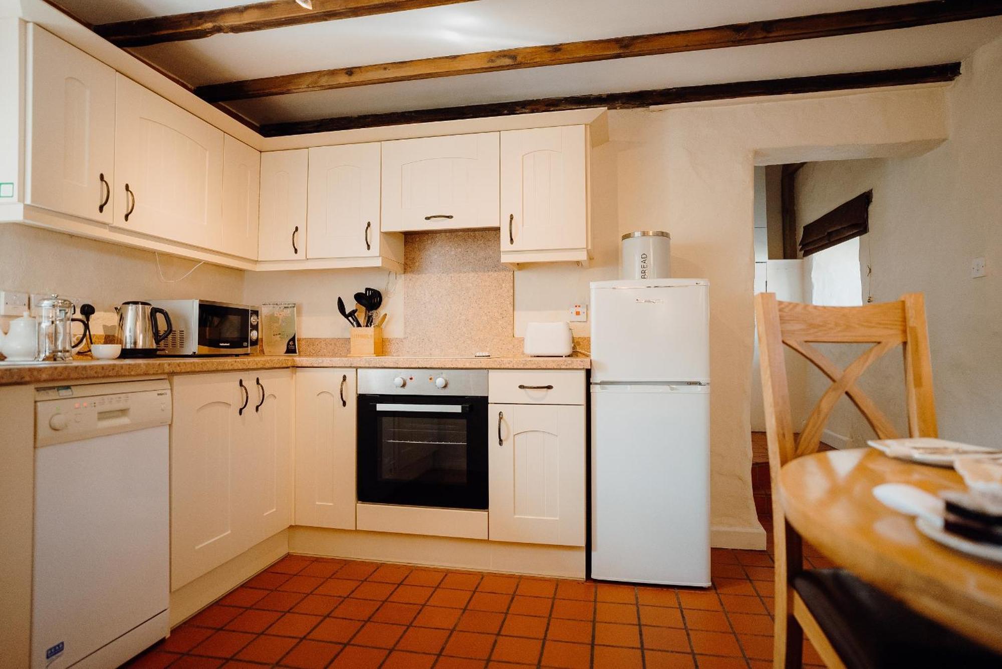 Celtic Haven Hotel Lydstep Bagian luar foto