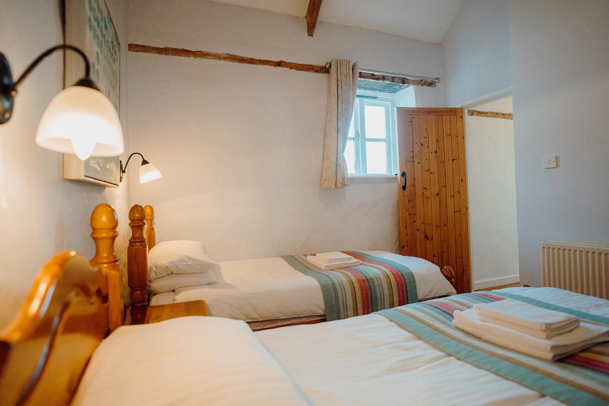 Celtic Haven Hotel Lydstep Bagian luar foto