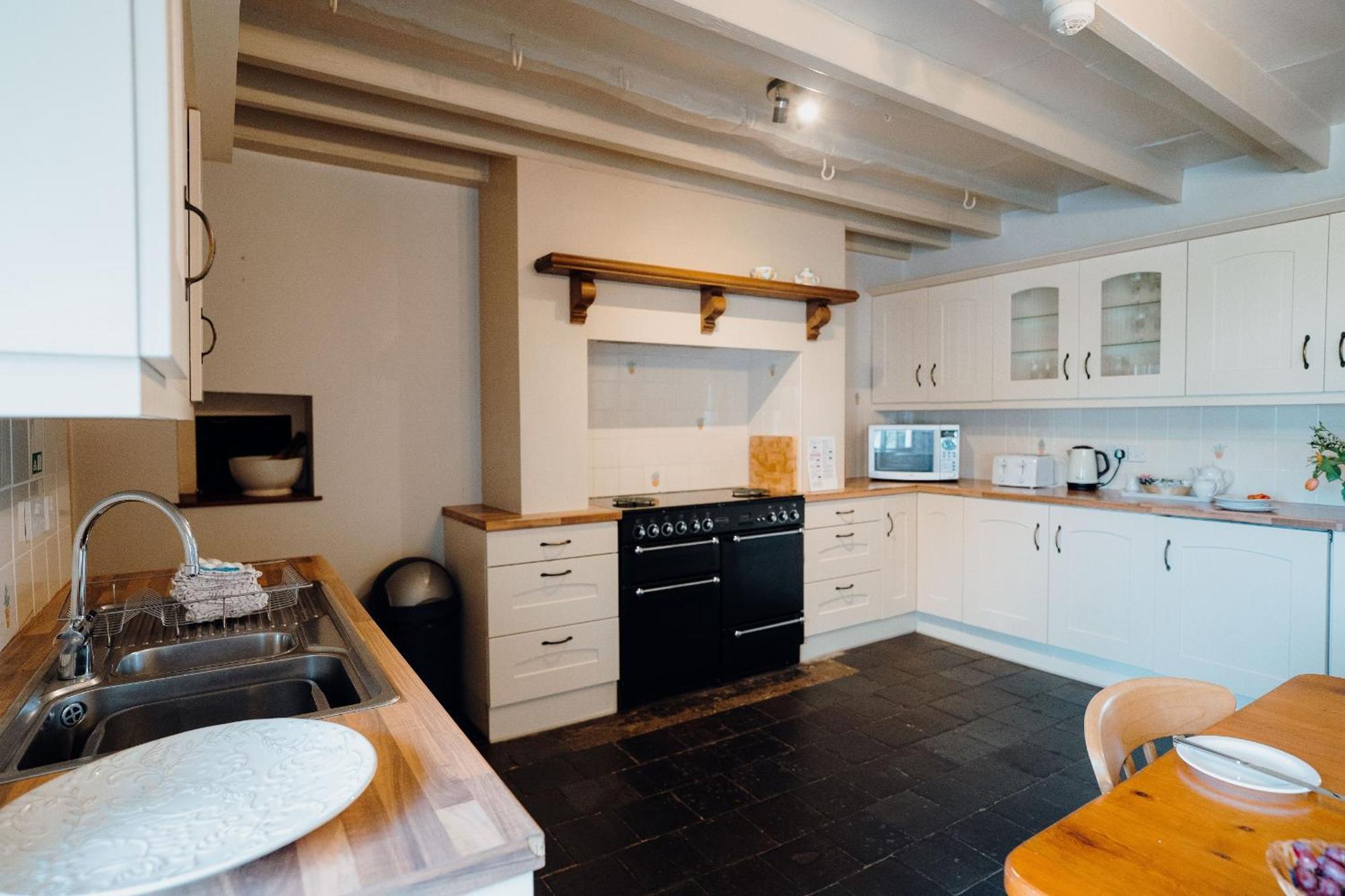Celtic Haven Hotel Lydstep Bagian luar foto