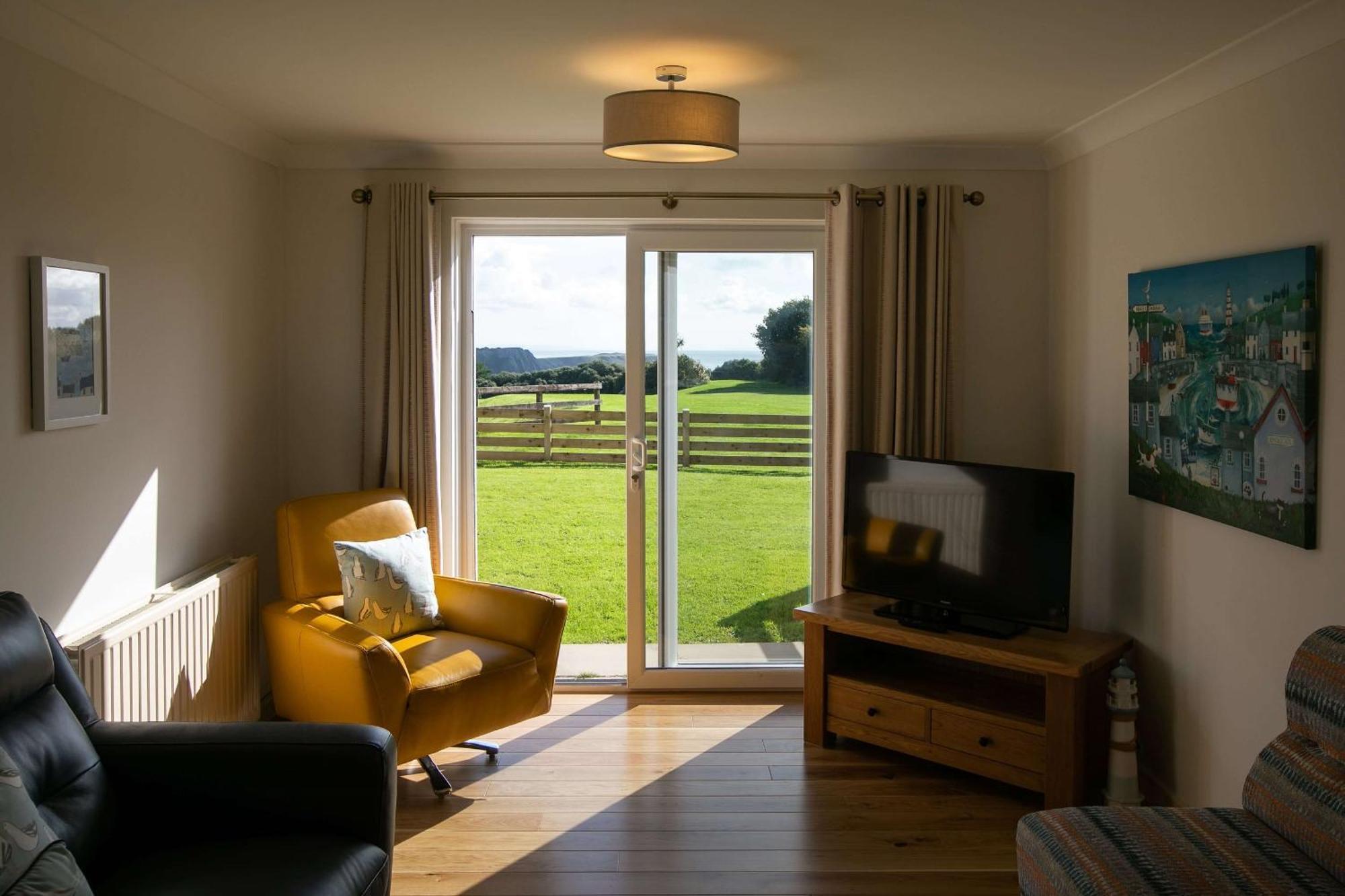 Celtic Haven Hotel Lydstep Bagian luar foto